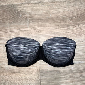 Victoria’s Secret pink Black‎ and heathered gray push up strapless bra